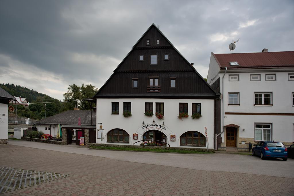 Penzion Mestansky Dum Svoboda nad Úpou Exterior foto